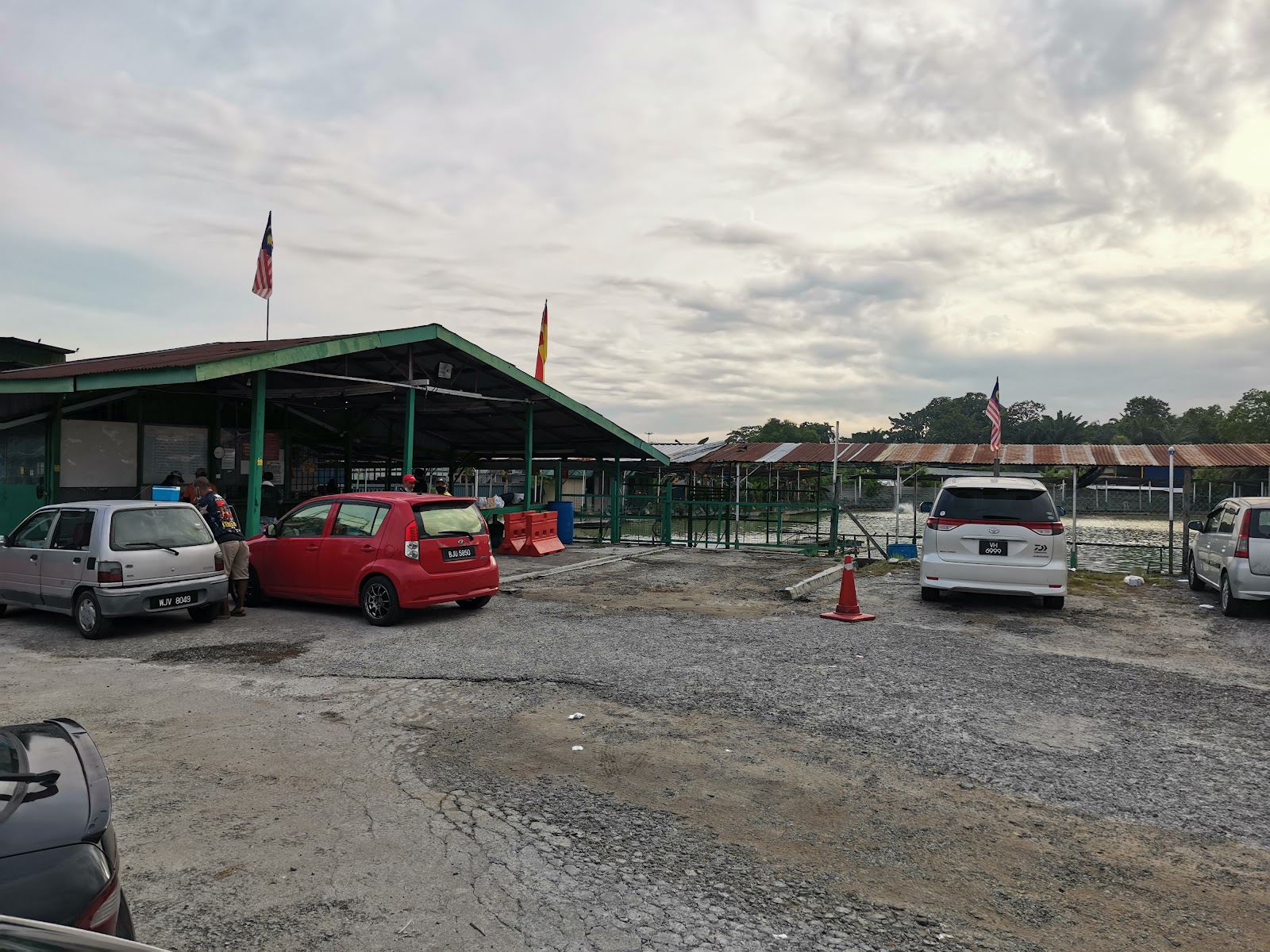 Kolam Pancing Siakap Desa Kemuning (Kolam BB), kolam pancing di Shah Alam, Selangor (gambar 3)