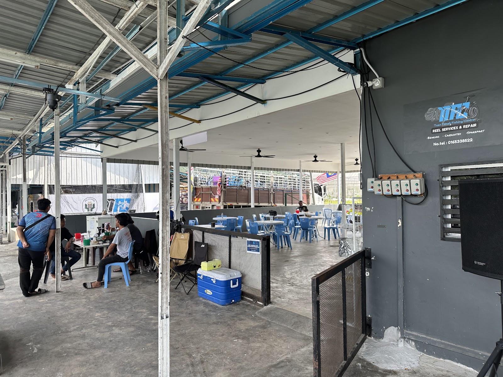 Tuan Tanah Fishing Centre, kolam pancing di Sungai Buloh, Selangor (gambar 3)
