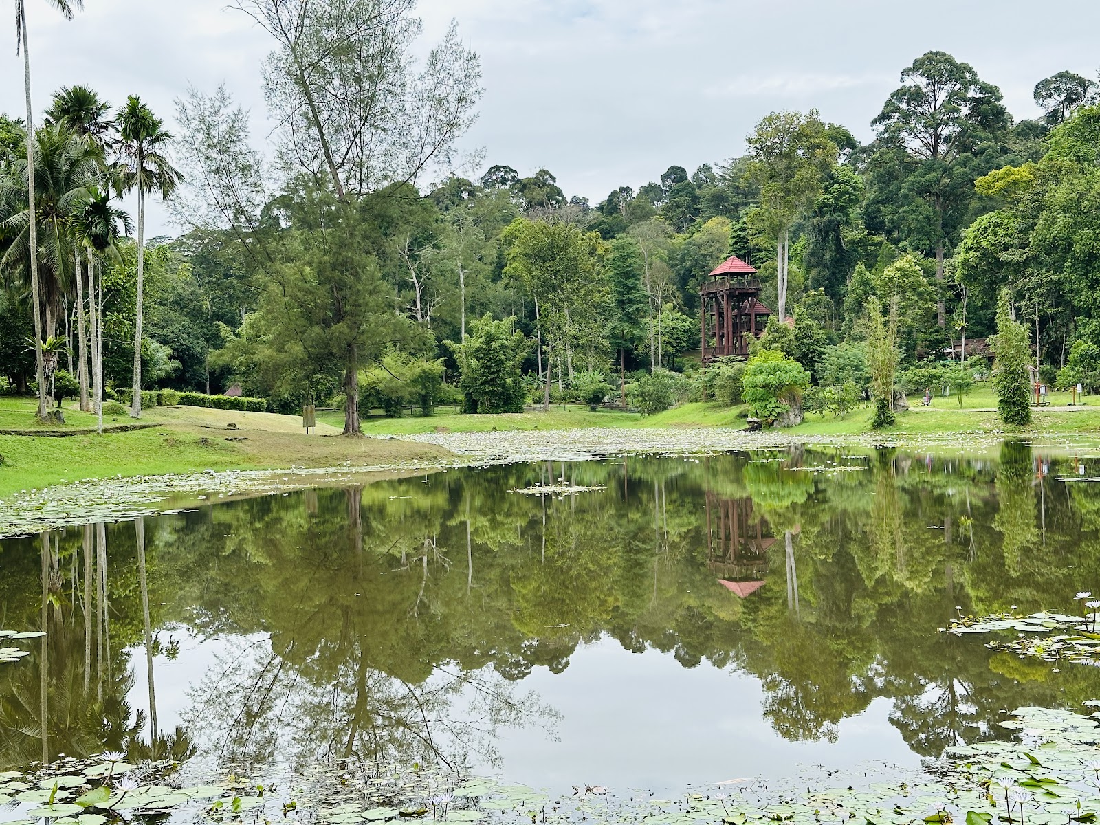 Kolam pancing Danau Perikanan TBNSA