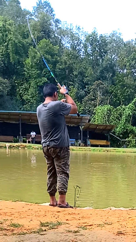 Kolam pancing Kolam Pancing Ruskijang Fishing Park