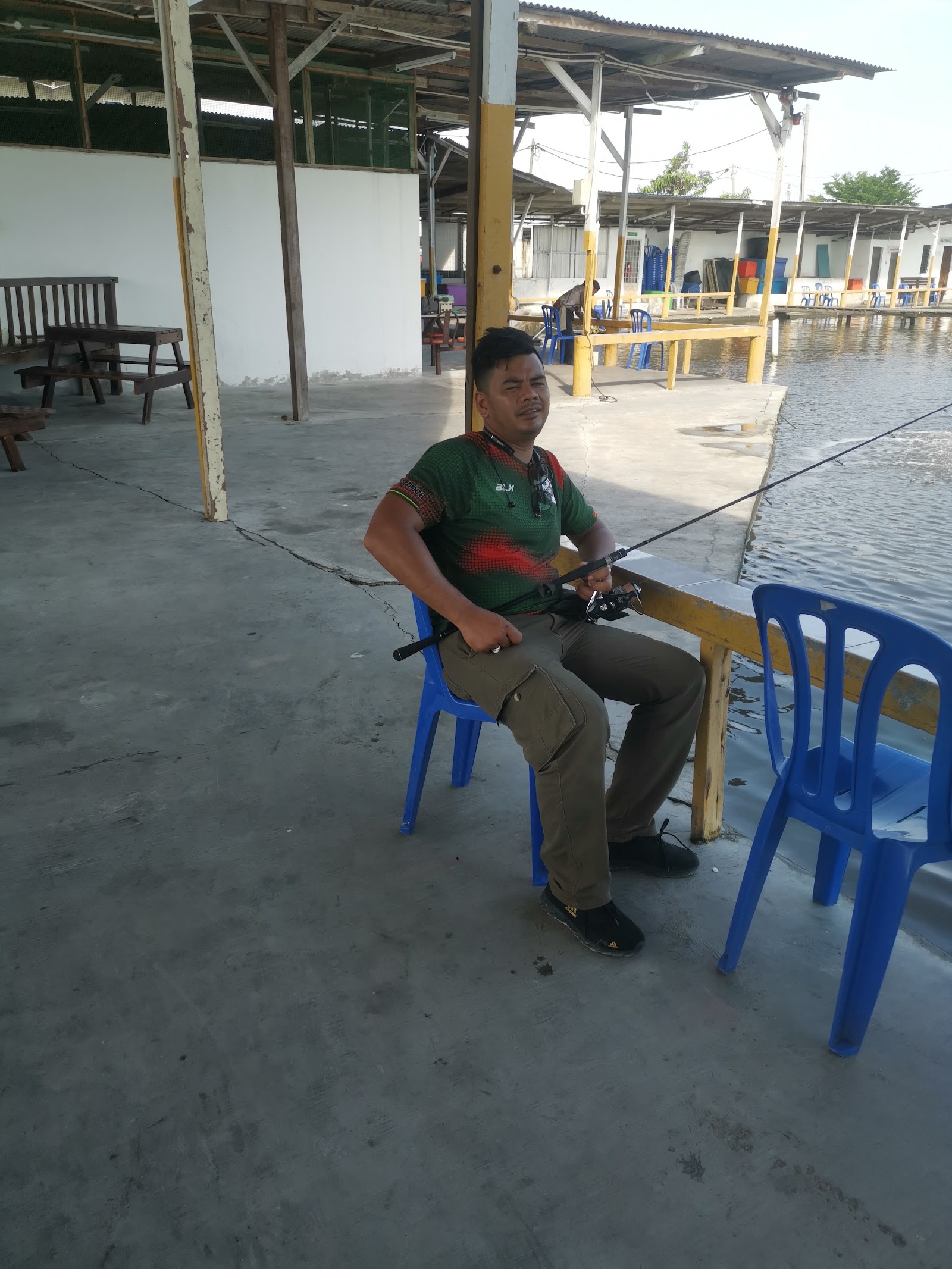 Kolam pancing Kampung Delek Fishing Park