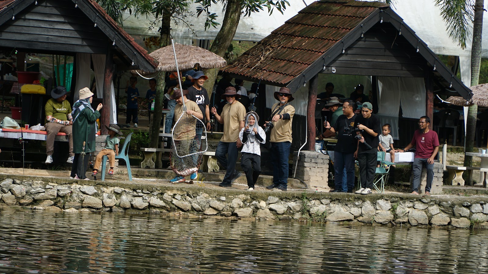 Kolam pancing Kolam Pancing Port Mancing Batu Menangis Sungai Merab