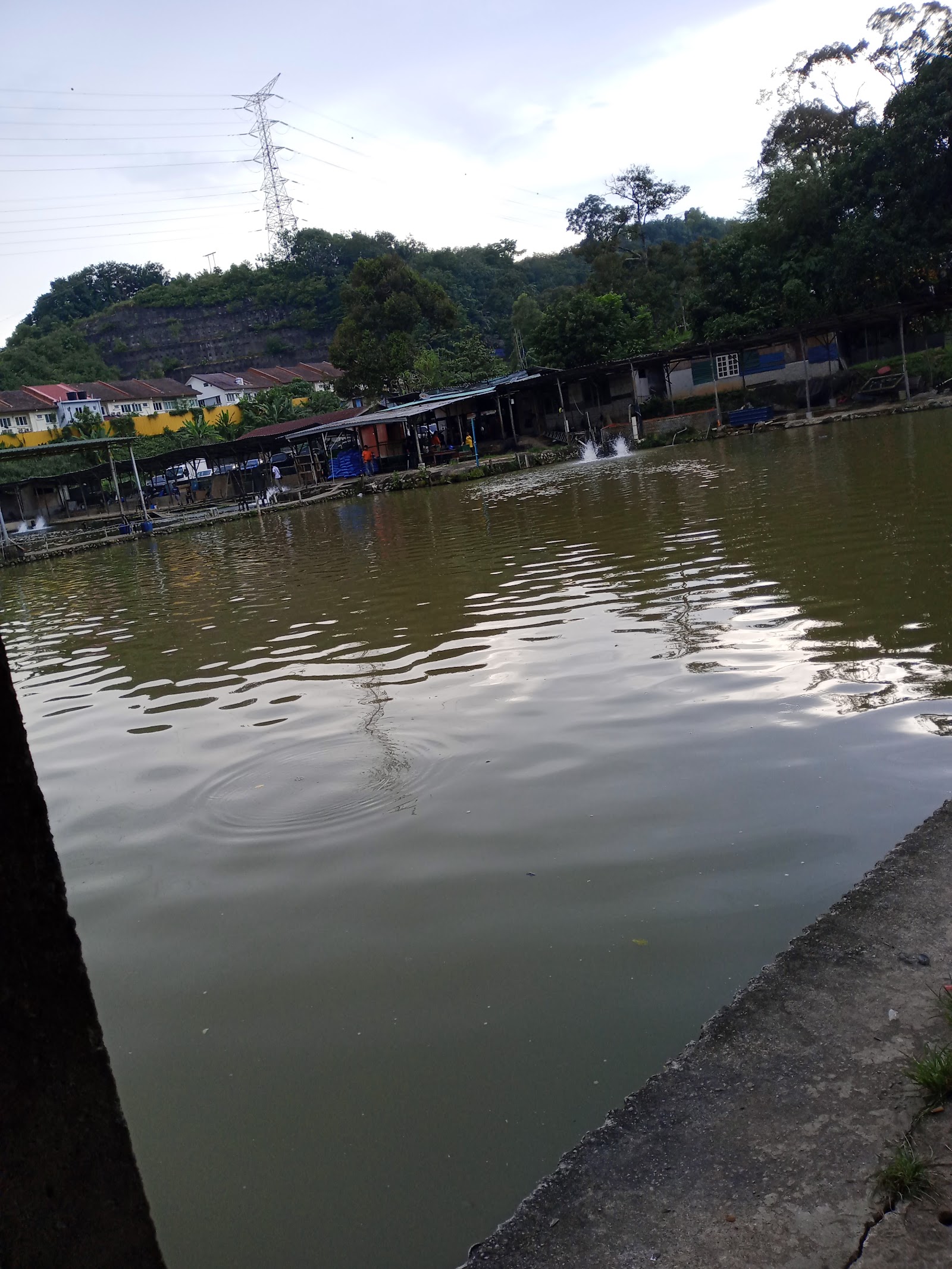 Kolam pancing Karenz Sports Fishing | WL