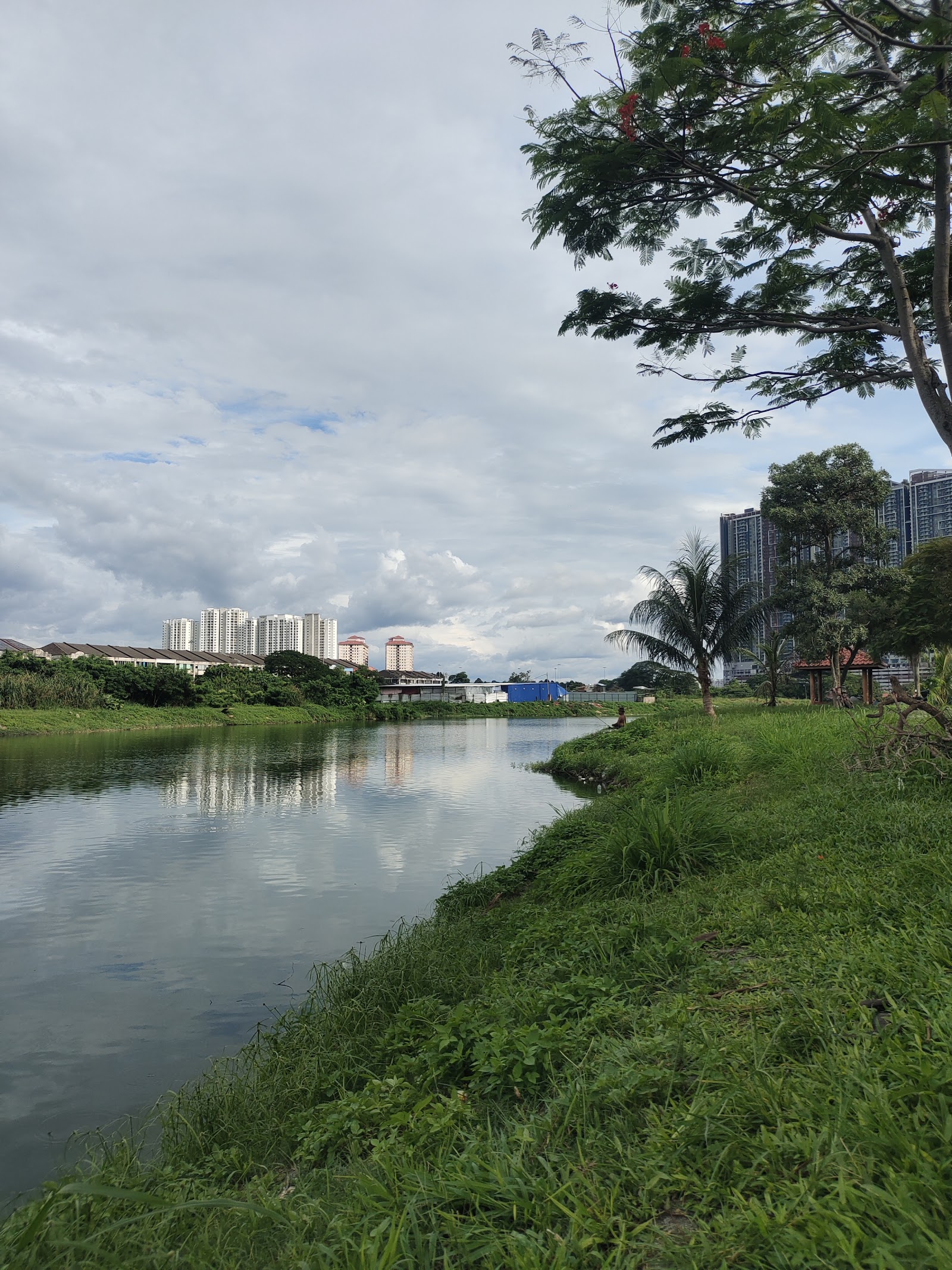 Taman Tasik Sri Murni, kolam pancing di Malaysia (gambar 3)