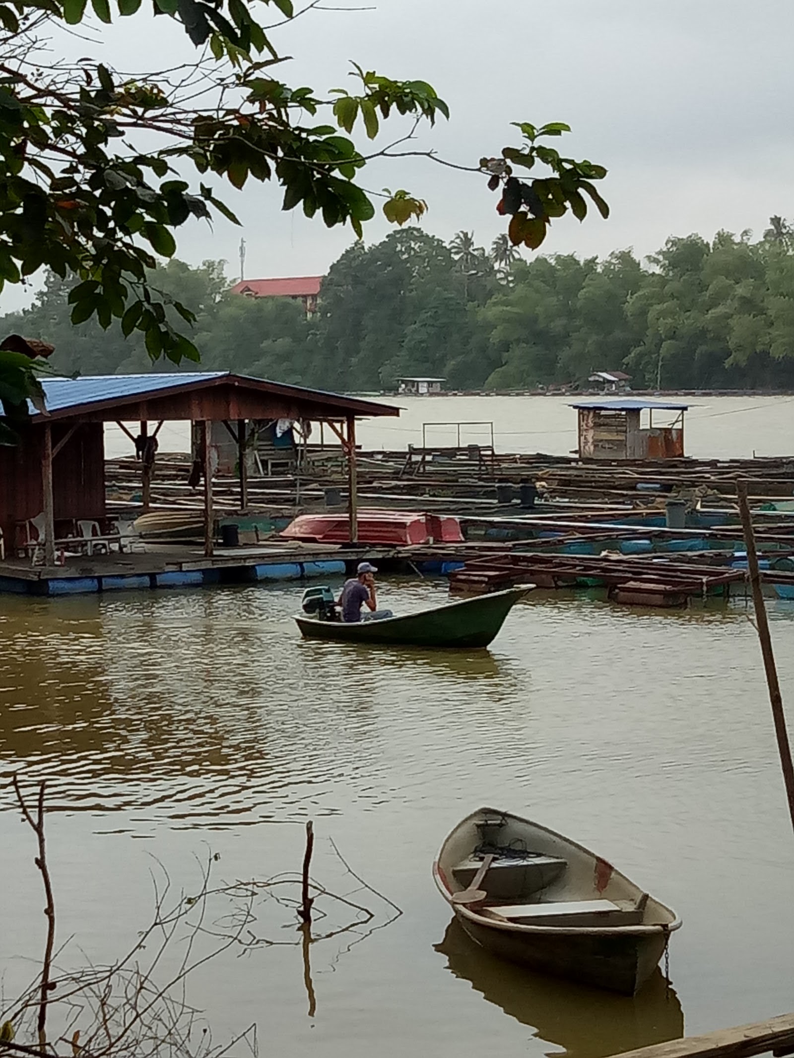 Dataran Pengkalan Penambang, kolam pancing di Kuala Terengganu, Terengganu (gambar 2)