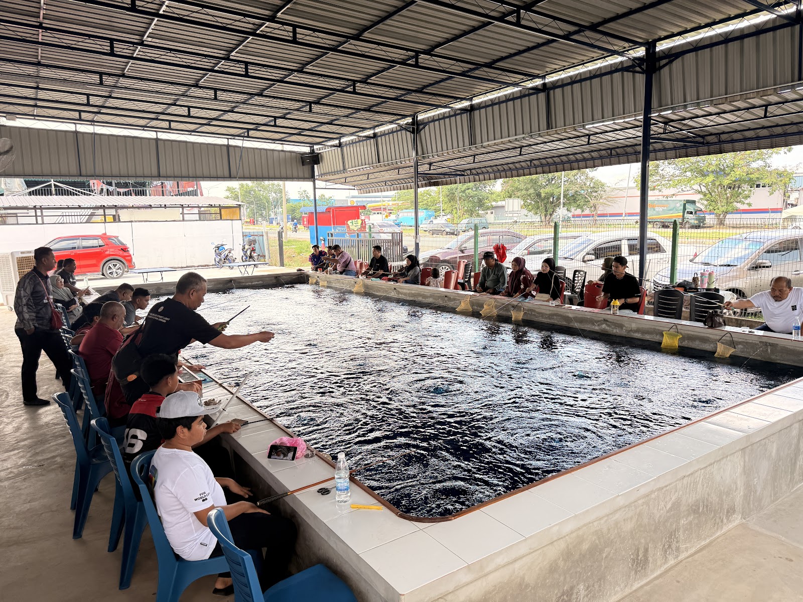 Kolam pancing Kolam Pancing Udang Galah Prawn Striker