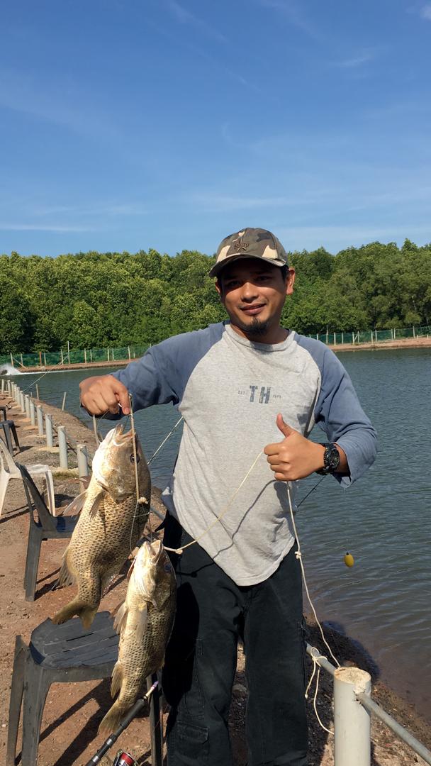 Kolam pancing Legend Fishing Centre