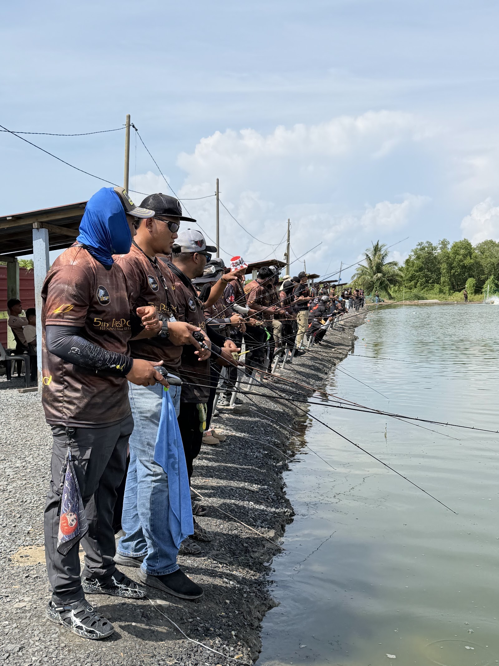 Kolam pancing Bazar Sport Fishing Kerpan