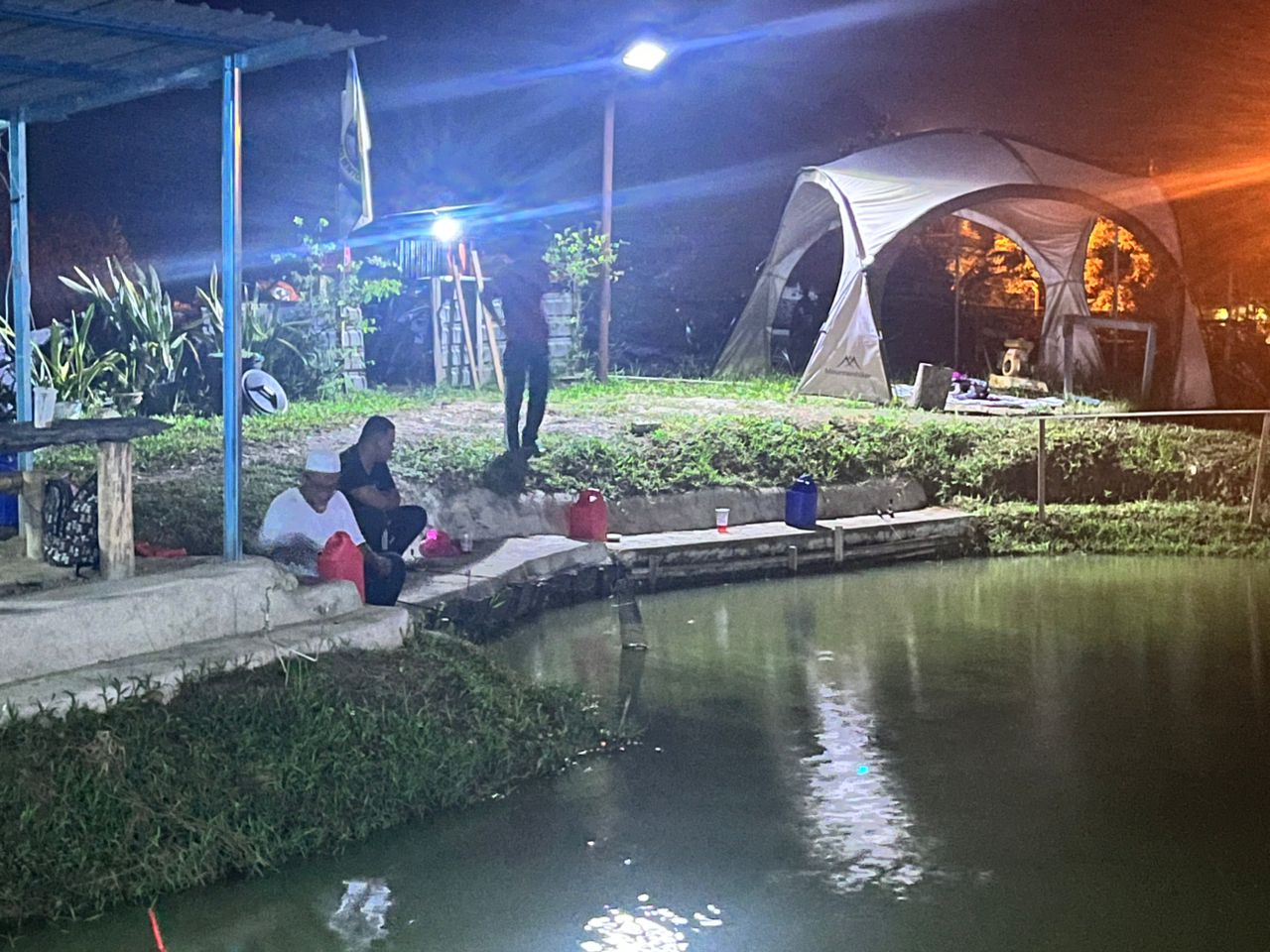 Kolam pancing Kolam Pancing Udang Jenggo DD Desa Damai