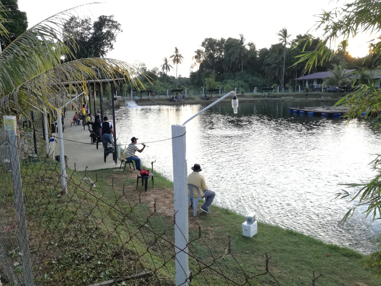Kolam pancing Kolam Memancing Kail KLF