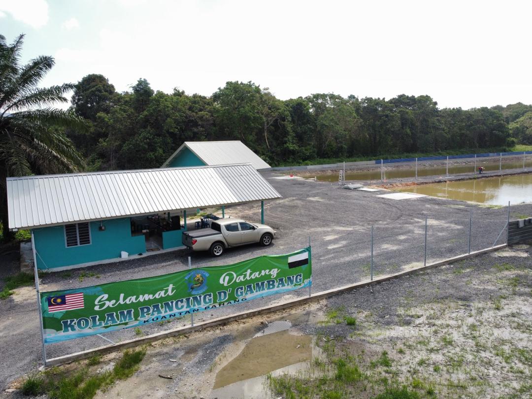 Kolam pancing D’gambang, fishing pond in Gambang, Pahang (photo 2)