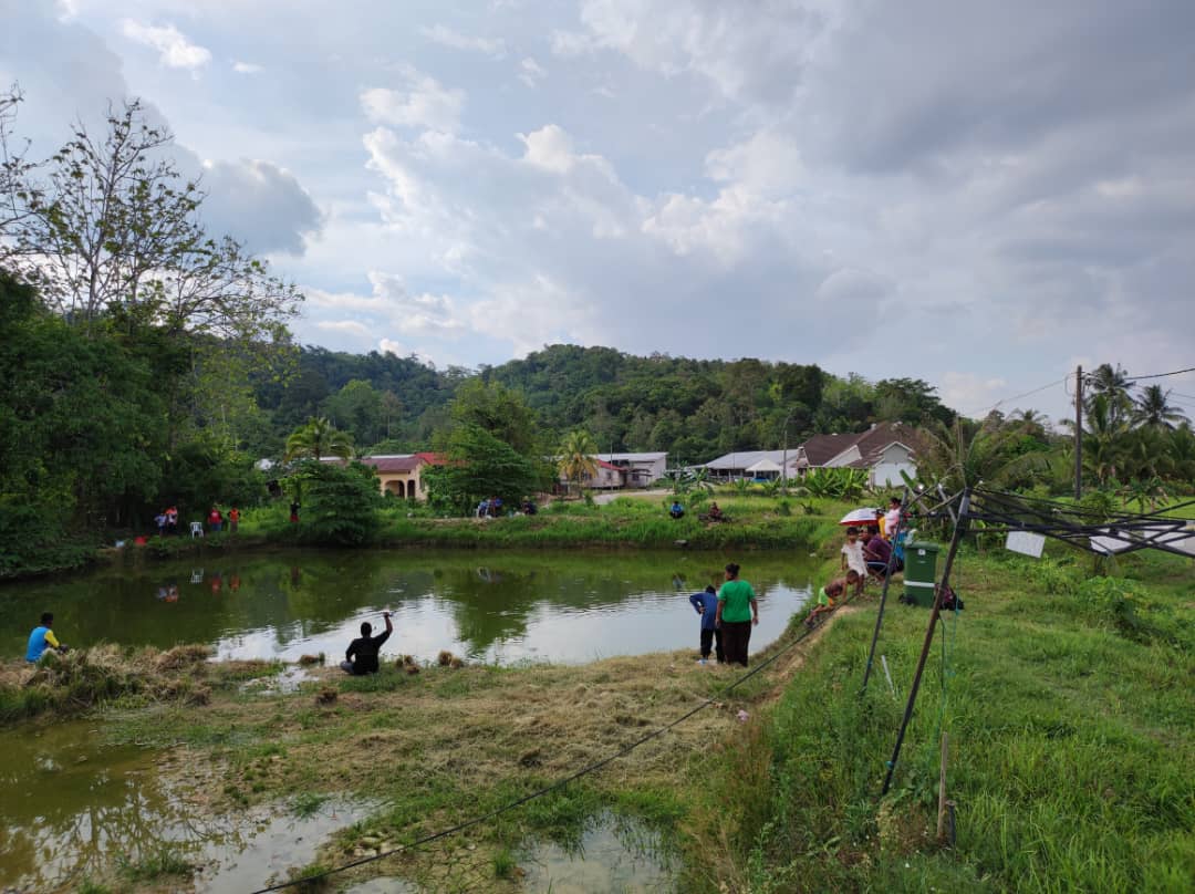 Kolam Keli RM20 Sempalit Maju Shop, kolam pancing di Raub, Pahang (gambar 3)