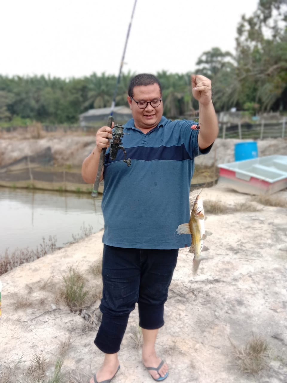 Kolam Memancing Legasi, fishing pond in Bandar Tun Abdul Razak, Pahang (photo 3)