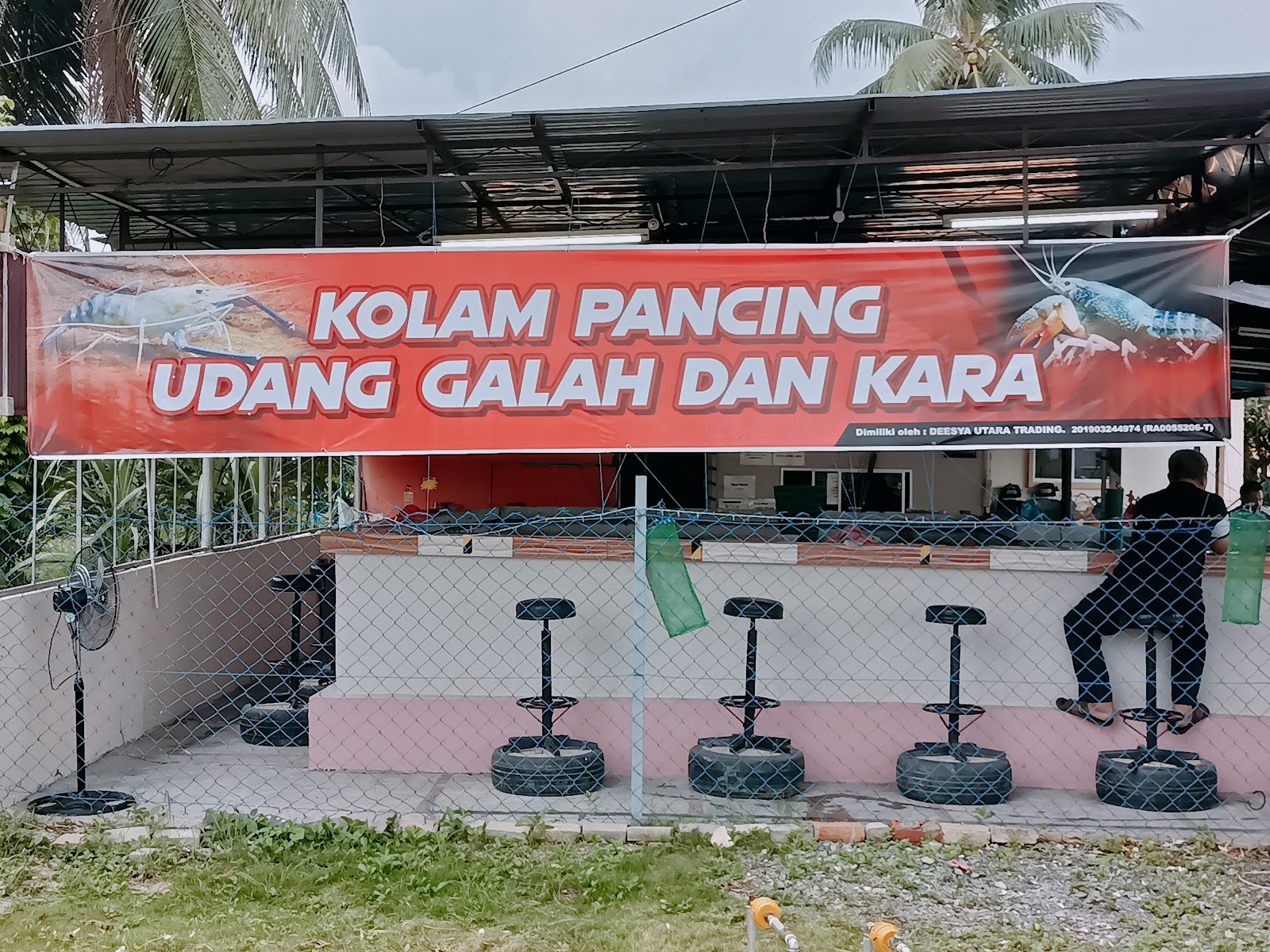 Kolam pancing KOLAM PANCING UDANG DEESYA