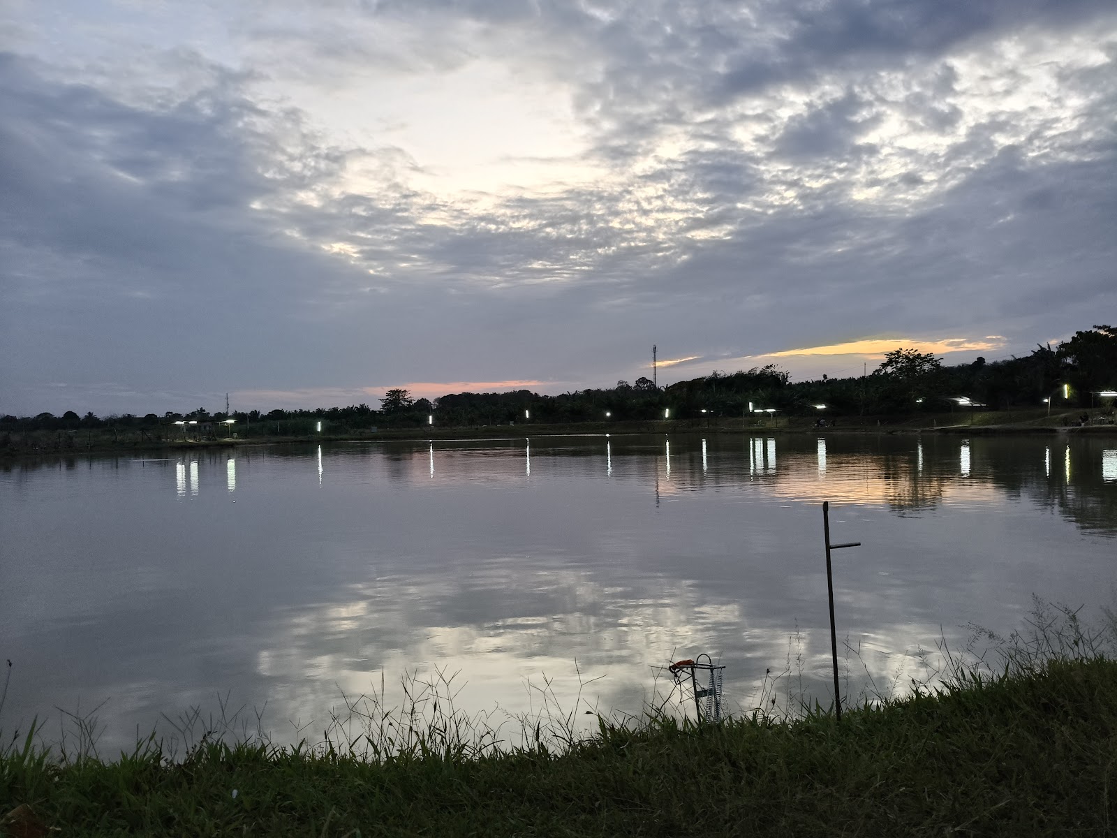 Kolam pancing AA. Sialang, fishing pond in Tangkak, Johor (photo 2)