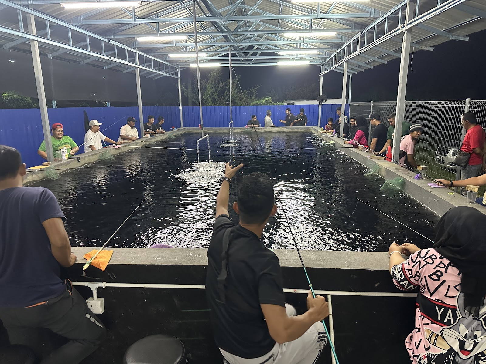 Kolam pancing KOLAM MEMANCING UDANG GALAH PENGKALAN CHEPA