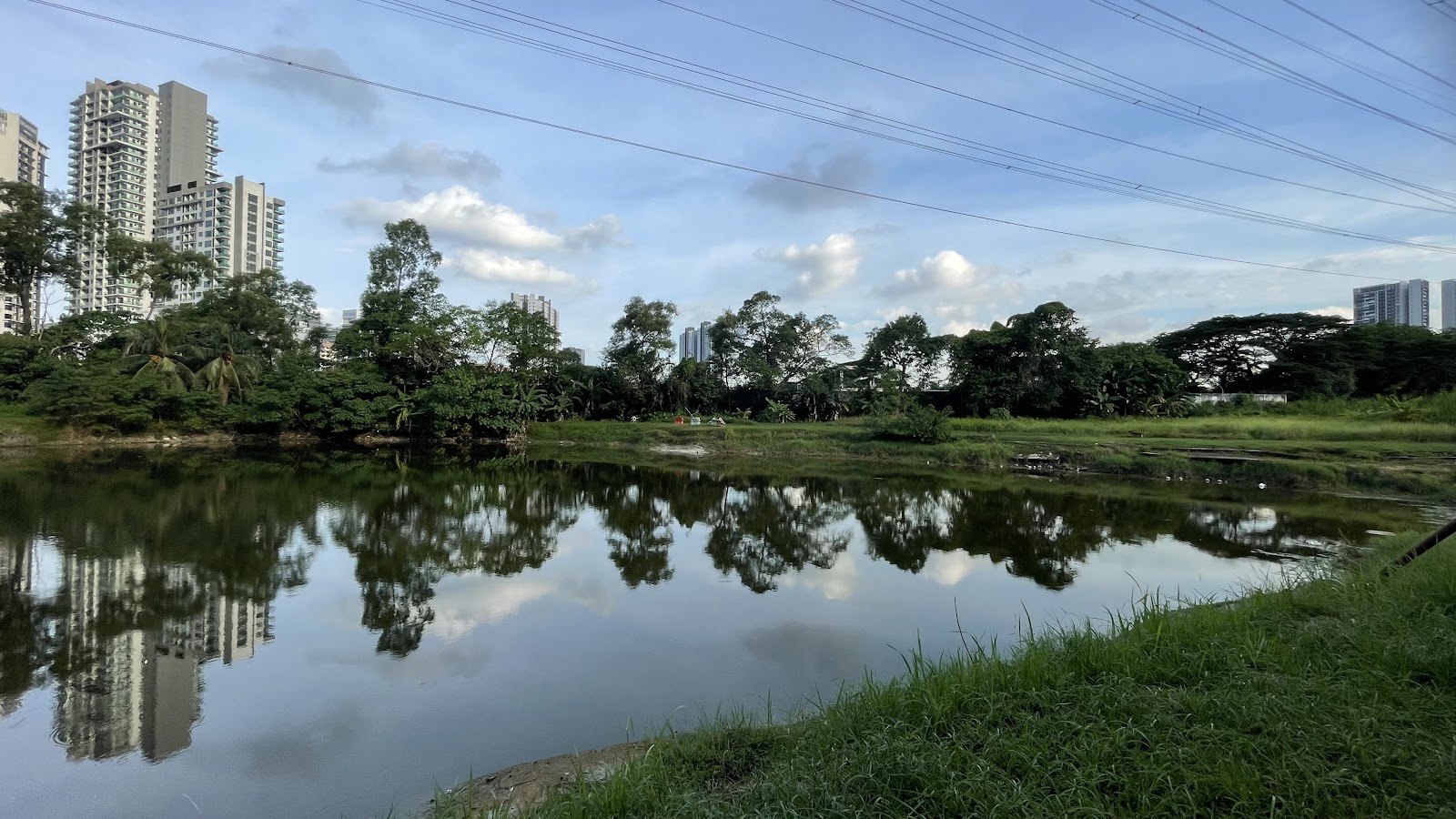 Kelana Laguna Fishing Pond, kolam pancing di Petaling Jaya, Selangor (gambar 2)