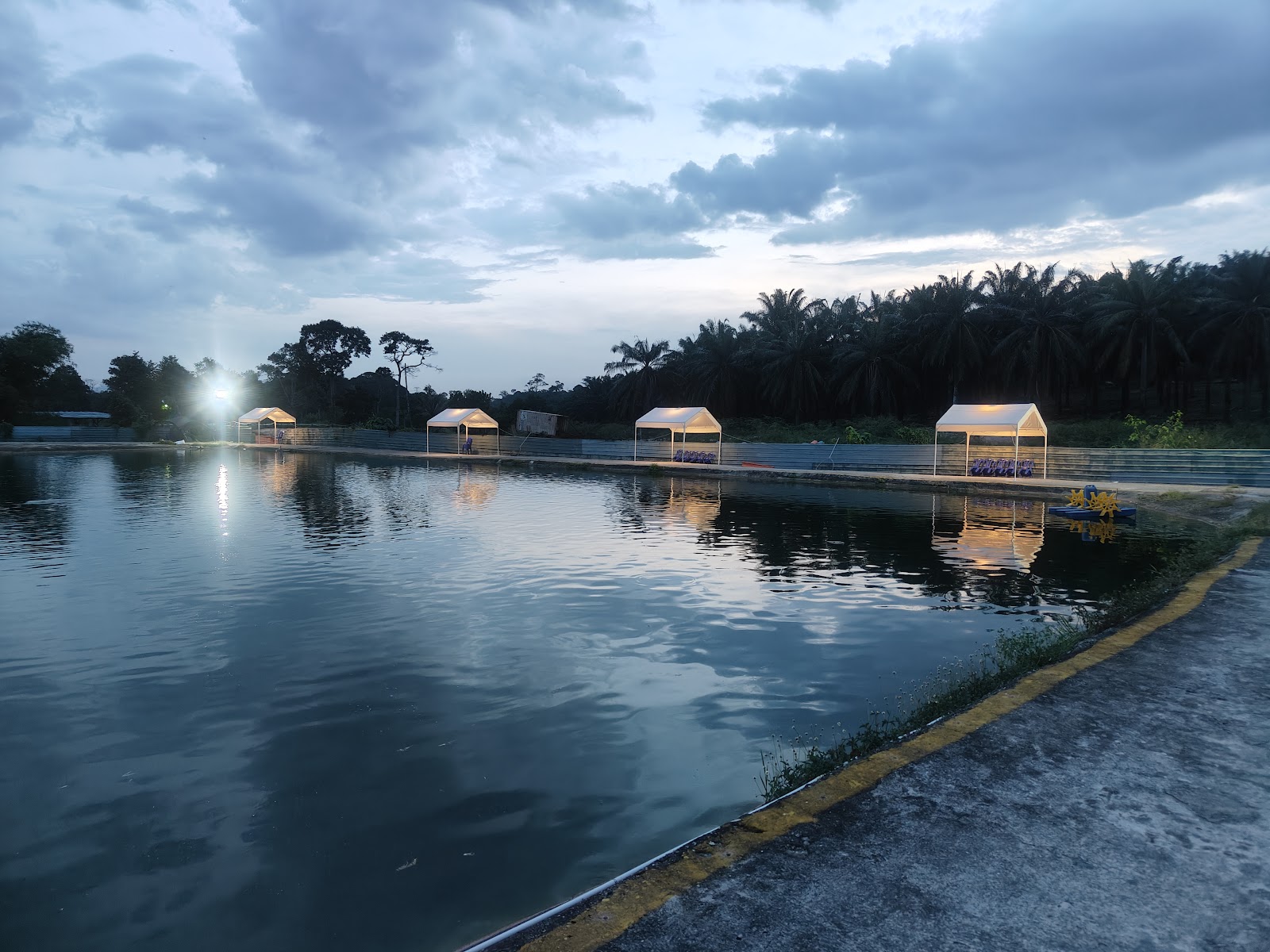 Kolam Pancing PatinKoi, fishing pond in Lenggeng, Negeri Sembilan (photo 2)