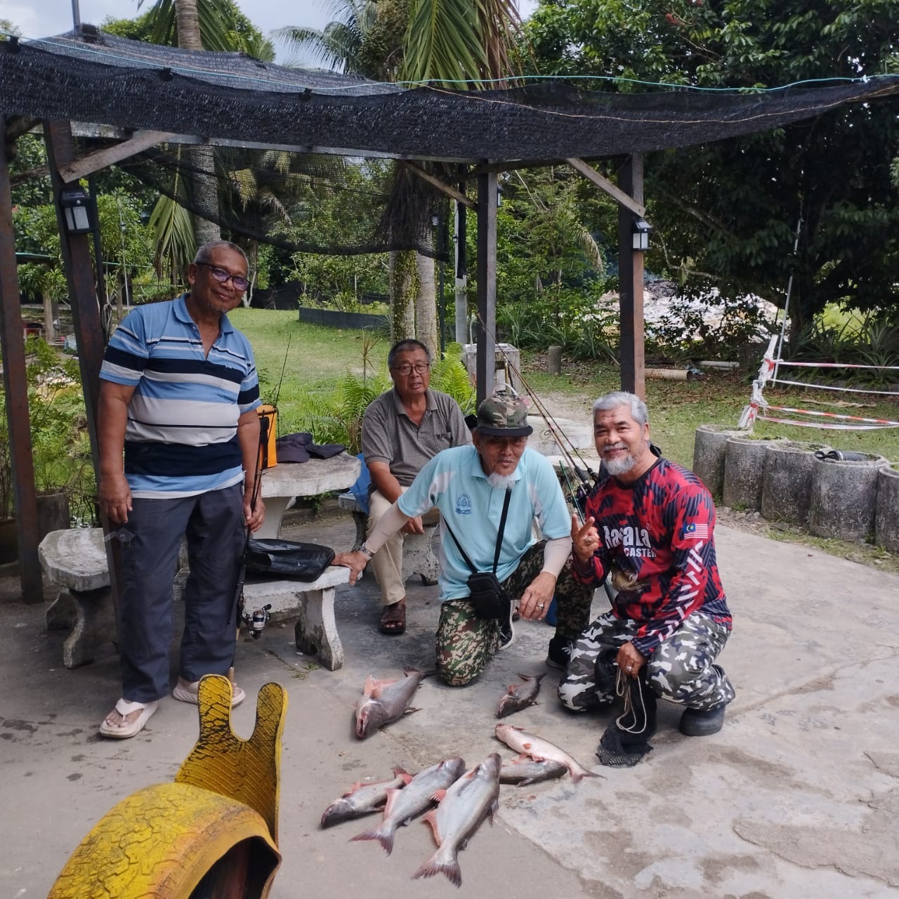 Kolam Pancing Lombong Melintang (Kolam Mae), kolam pancing di Mantin, Negeri Sembilan (gambar 2)