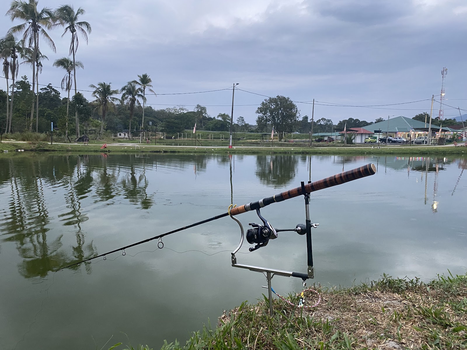 KOLAM PANCING GADONG JAYA, kolam pancing di Seremban, Negeri Sembilan (gambar 2)