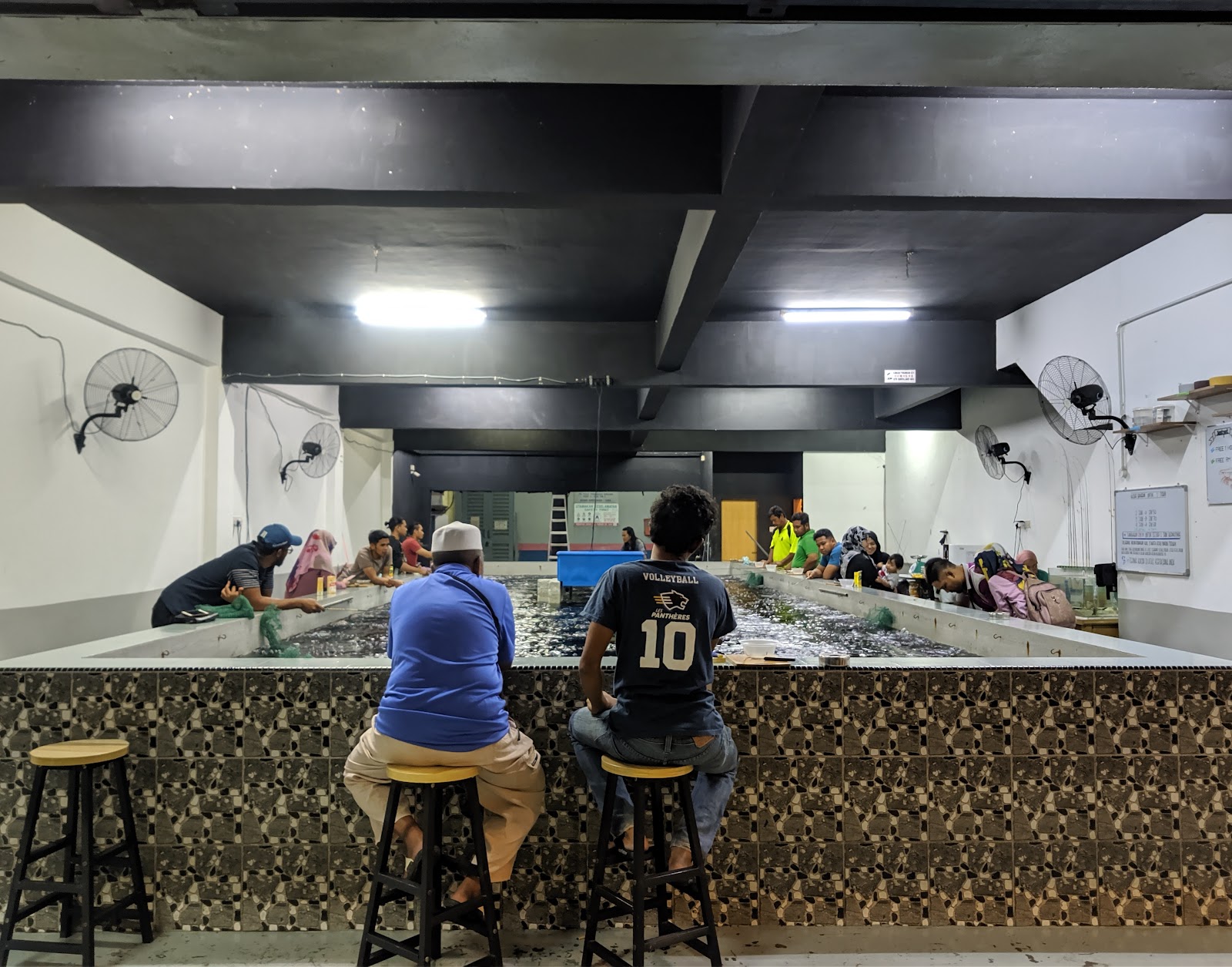Kolam pancing Port Mengail Udang Galah Abang Sado (Kolam Pancing Udang Galah Seri Manjung)